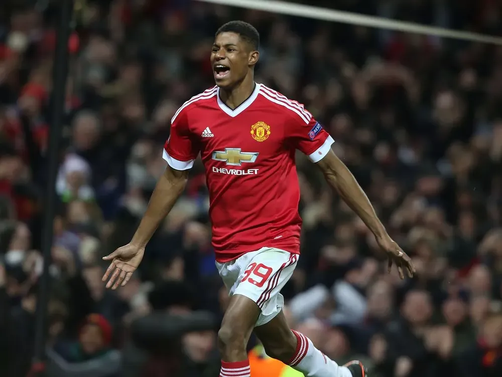 Rashford ăn mừng sau khi ghi bàn trong trận ra mắt MU vào năm 2016. ẢNH: GETTY rashford-mu.jpg