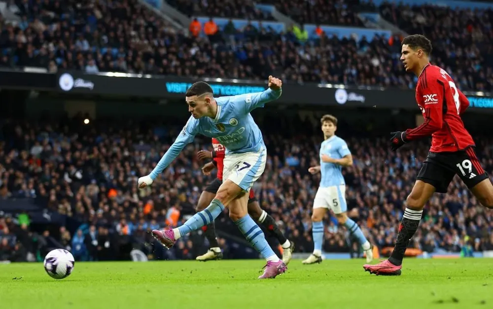 Phil Foden tỏa sáng với cú đúp vào lưới Onana. Ảnh: Getty