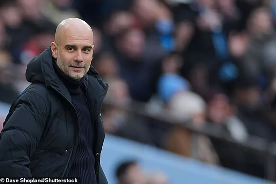 Pep Guardiola đã so sánh cậu học trò hiện tại Phil Foden với cậu học trò cũ Lionel Messi. ẢNH: SHUTTERSTOCK pep-guardiola.jpg