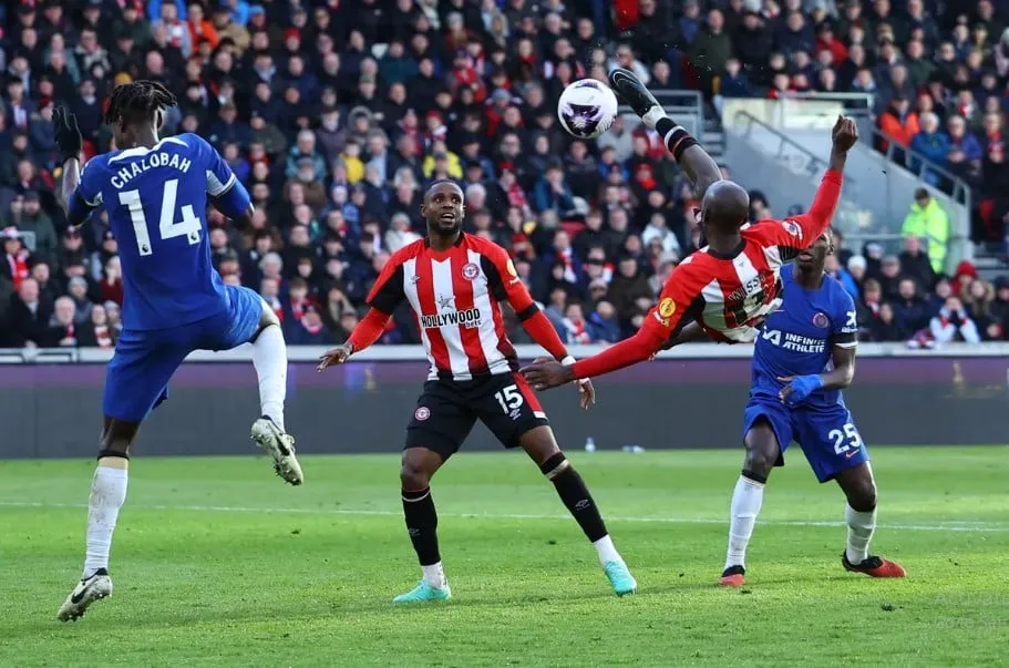 Brentford đang có phong độ xuống thấp, đặc biệt là khi thi đấu trên sân khách. Ảnh: Getty brentford-premier-league.jpeg