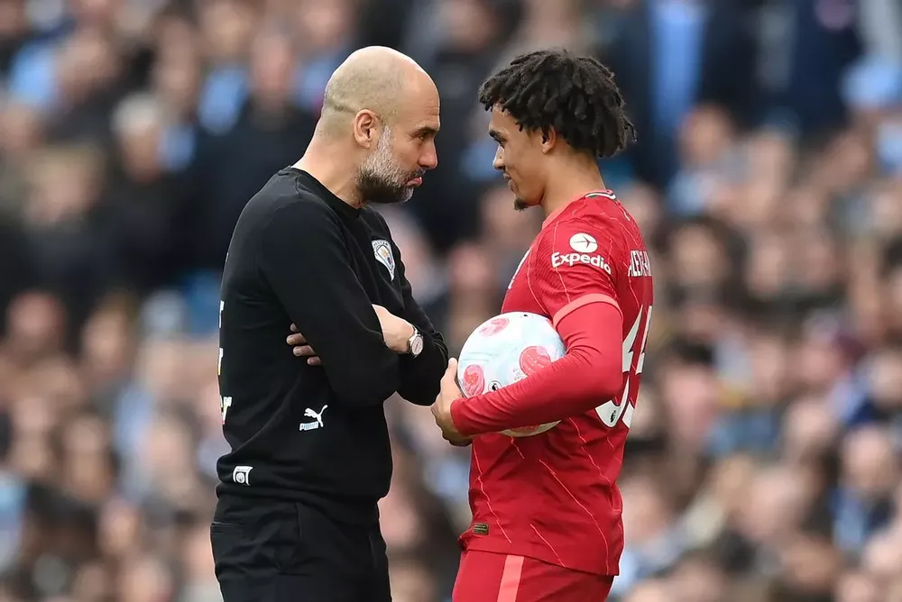 Pep Guardiola cho rằng những ý kiến là một phần trong bóng đá, nhưng ám chỉ nhận xét của Trent Alexander-Arnold là ý kiến không tốt. ẢNH: GETTY PEP GUARDIOLA