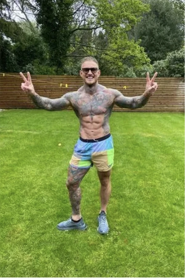 Bobby Power qua đời khi còn rất trẻ. ẢNH: MEN MEDIA manchester-united-Bobby-Power.png