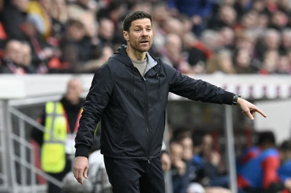 Xabi Alonso đang hướng đến chức vô địch Bundesliga với tư cách HLV Bayer Leverkusen. ẢNH: AFP xabi-alonso.png