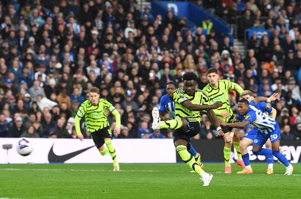 Arsenal áp đảo hoàn toàn thế trận, không cho Brighton cơ hội phản công. Ảnh: Getty IMG_8584.jpeg