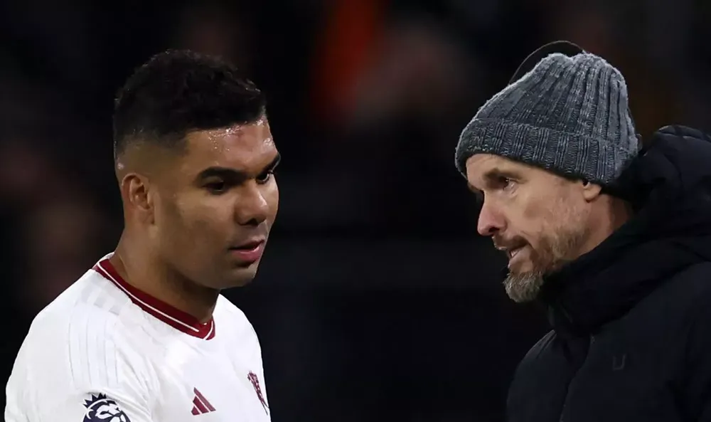 Có khả năng Casemiro lẫn HLV Erik Ten Hag rời Manchester United sau khi kết thúc mùa giải. ẢNH: GETTY mu-ten-hag-casemiro.jpg