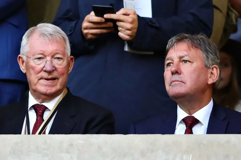 Sir Alex Ferguson và Bryan Robson không thể thuyết phục Bellingham đồng ý gia nhập Manchester United. ẢNH: GETTY manchester-united-sir-alex-ferguson.jpg