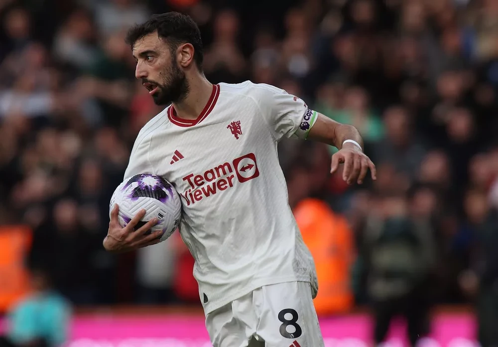 Bruno Fernandes ghi 2 bàn giúp MU thoát khỏi trận thua. ẢNH: GETTY manchester-united-bruno-fernandes.jpg