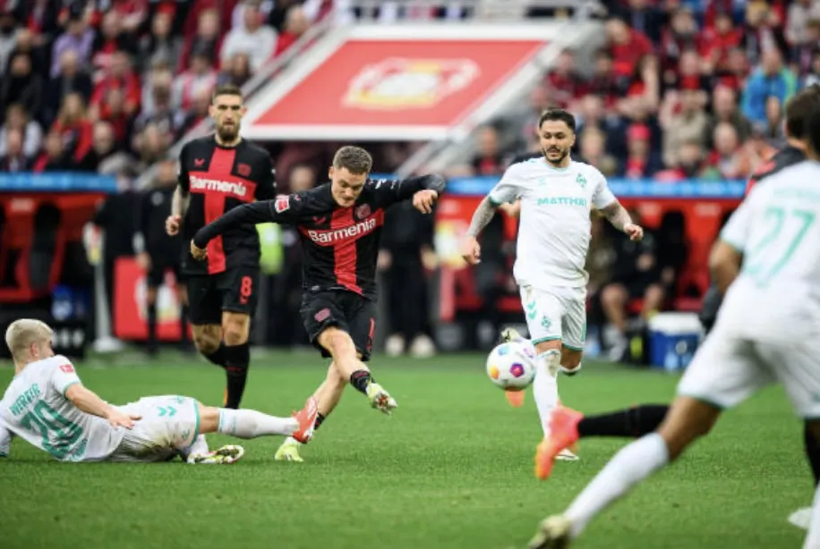 Wirtz tỏa sáng rực rỡ trong ngày đội bóng soán ngôi Bayern Munich. Ảnh: GETTY IMG_8647.jpeg