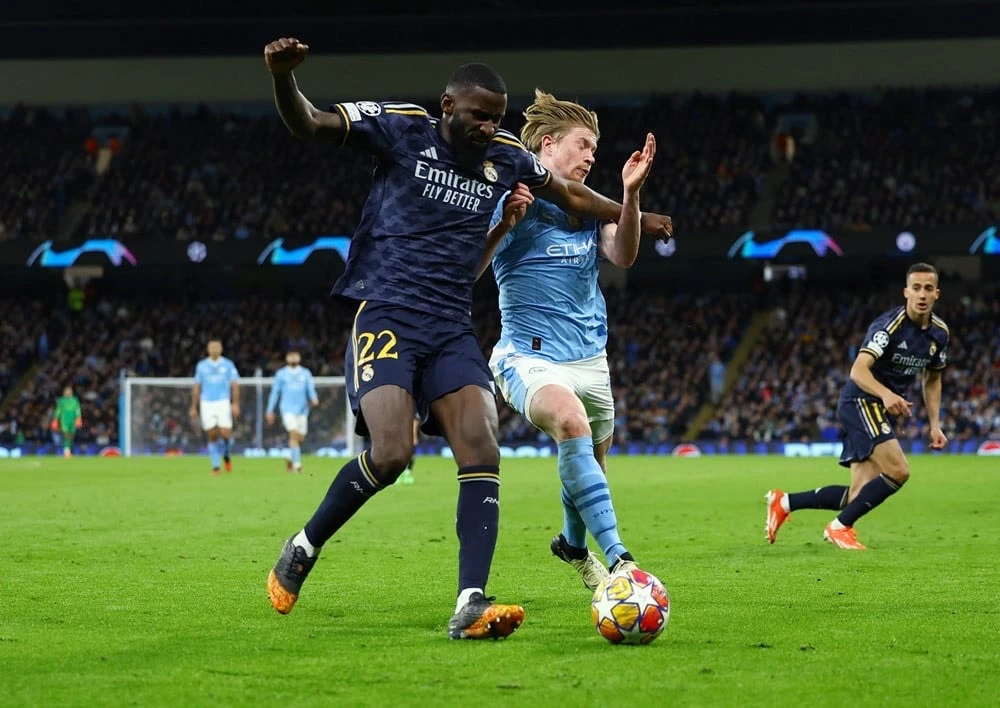 Real đã chơi phòng ngự phản công xuất sắc trước Man City. Ảnh: Reuters IMG_8688.jpeg