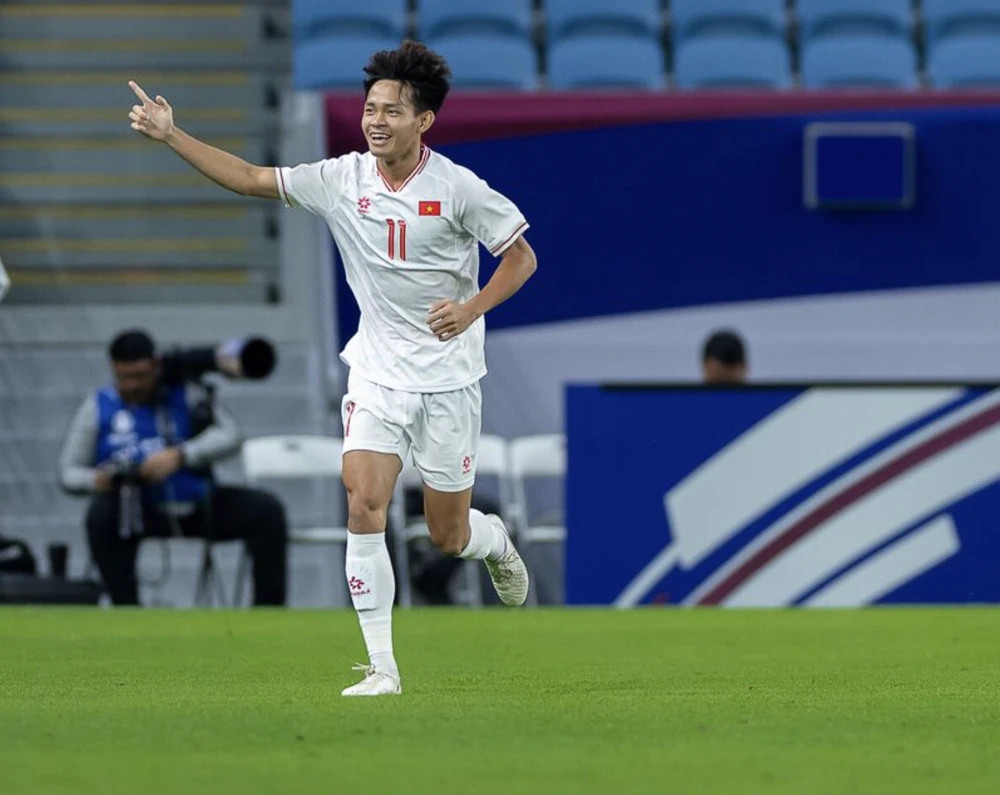 Vĩ Hào lập cú đúp cho U-23 Việt Nam. ẢNH: AFC vi-hao.png