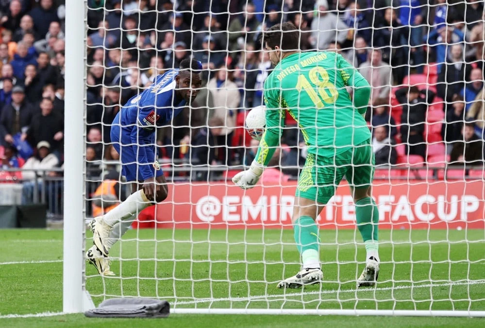 Chelsea chỉ biết tự trách mình khi bỏ lỡ quá nhiều cơ hội. Ảnh: Getty IMG_8709.jpeg
