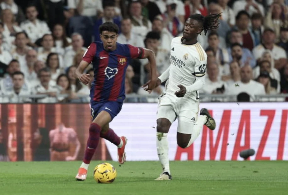 Barca có thế trận khá tốt trước Real. ẢNh: GETTY IMG_8726.jpeg