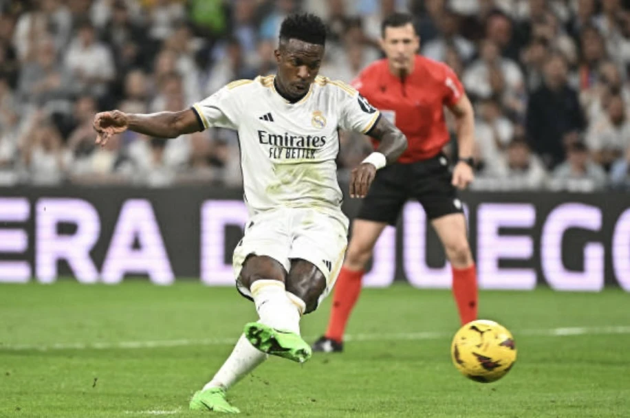 Vinicius có ngày thi đấu tốt trước Barca. Ảnh: GETTY IMG_8728.jpeg