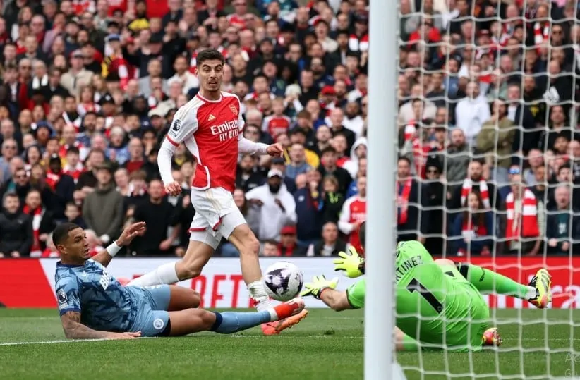 Kai Havertz tiếp tục được HLV Arteta tin dùng cho vị trí cao nhất trên hàng công Arsenal. Ảnh: Getty arsenal-premier-league.jpeg