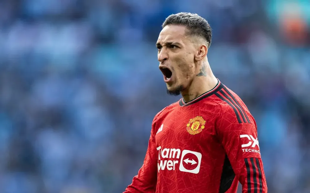 Antony bị chỉ trích dữ dội sau trận bán kết FA Cup mà Man United thắng may mắn Coventry City. ẢNH: GETTY antony-manchester-united.jpg