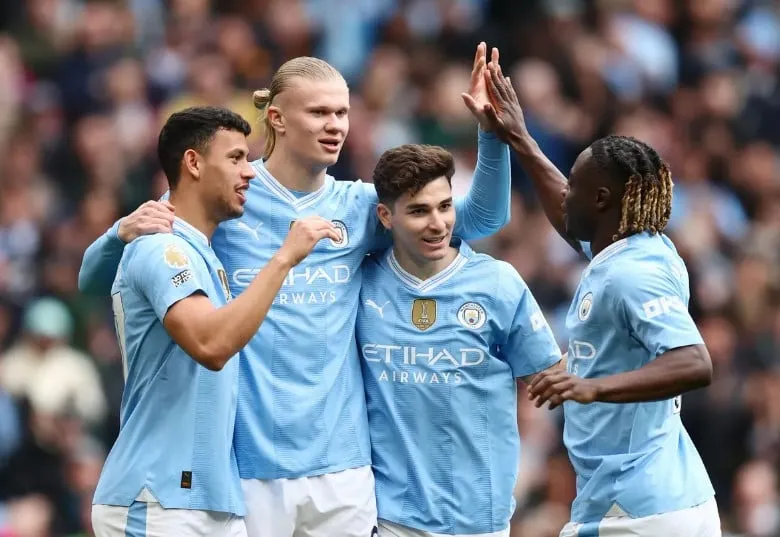 Man City quyết tâm giành 3 điểm để lấy lại ngôi đầu bảng từ tay Arsenal. Ảnh: Getty manchester-city.jpeg