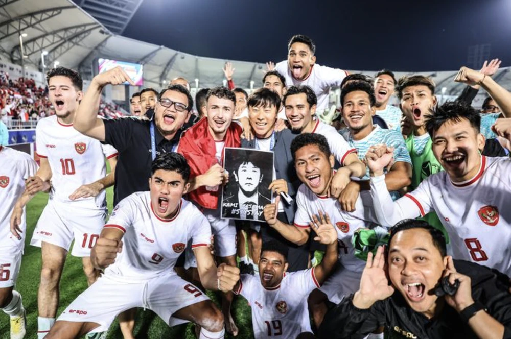 Ông Shin Tae-yong được ca ngợi là... kẻ chủ mưu, là Guus Hiddink của Indonesia. ẢNH: AFC shin tae-yong