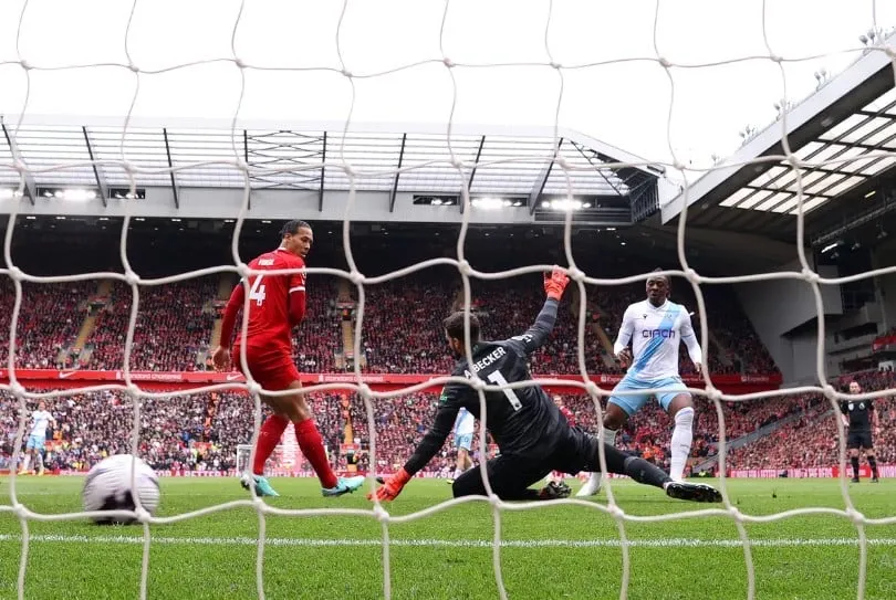 Liverpool – Tottenham: The Kop bỏ cuộc