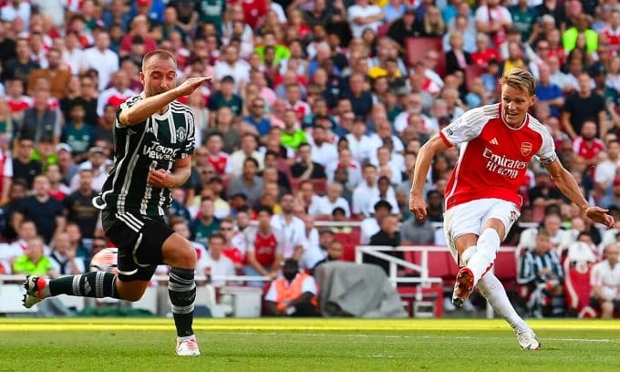 Ở trận lượt đi, MU gục ngã trước Arsenal với tỷ số 3-1. Ảnh: Getty IMG_8868.jpeg