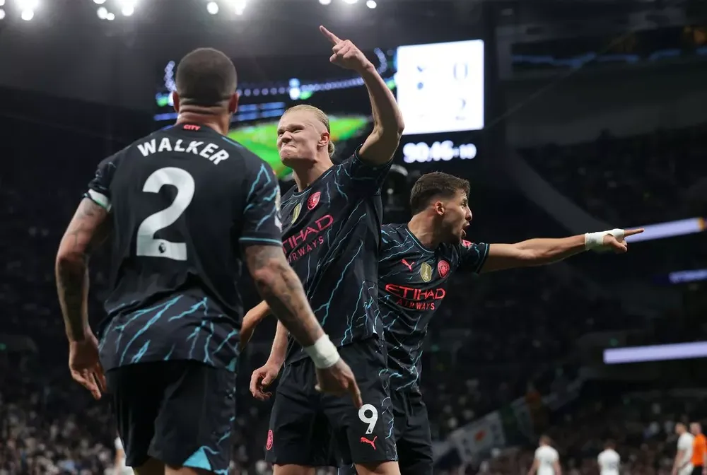 Man City của Pep Guardiola là thế lực không thể bị đánh bại tại Premier League. ẢNH: GETTY man-city-premier-league.jpg