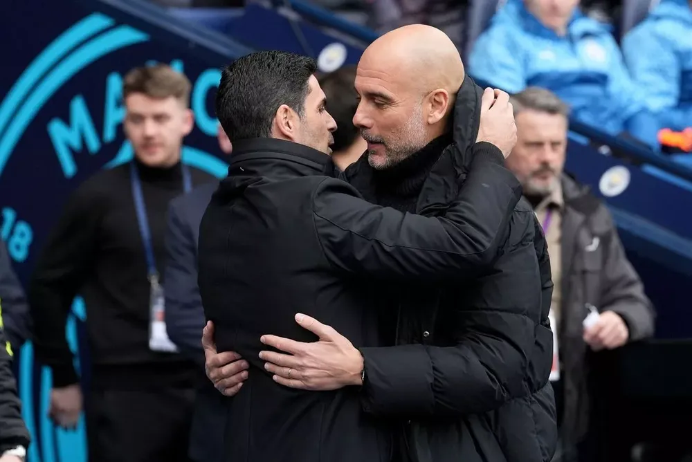 Pep Guardiola và Man City có mùa giải thứ hai liên tiếp đua vô địch Premier League cùng Arsenal của Mikel Arteta. ẢNH: GETTY pep-guardiola-premier-league.jpg