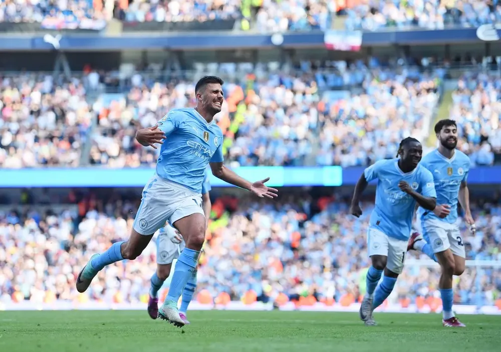 Rodri ghi bàn chốt hạ chiến thắng cho Man City. ẢNH: GETTY man-city-rodri.jpg
