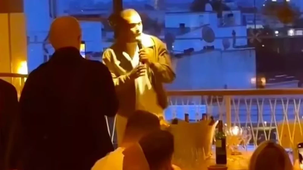 Kylian Mbappe có bài phát biểu từ trái tim trong buổi tiệc chia tay PSG. ẢNH: MIRROR psg-kylian-mbappe.jpg