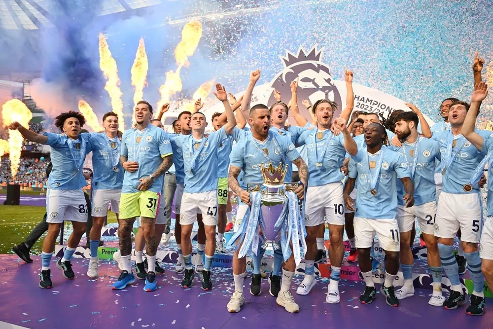 Man City vô địch FA Cup mùa trước trên sân Wembley bằng cách đánh bại chính MU 2-1. ẢNH: GETTY man-city-fa-cup.jpg