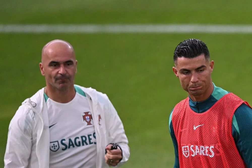 HLV Roberto Martinez vẫn xem Ronaldo là cầu thủ chủ chốt của tuyển Bồ Đào Nha. ẢNH: GETTY ronaldo-euro-2024.jpeg
