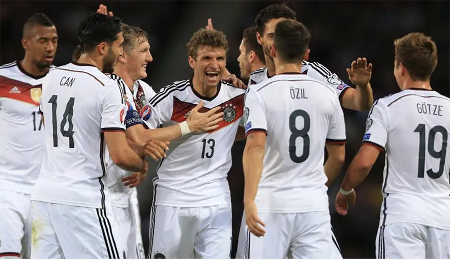 Muller ghi 2 bàn trong lần gặp gần nhất của hai đội khi Đức thắng Scotland 3-2 ở vòng loại Euro 2016. ẢNH: UEFA duc-scotland.png