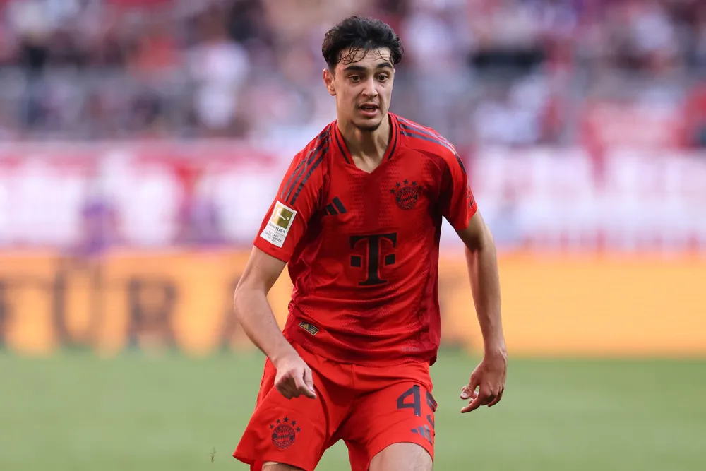 Thần đồng bóng đá Đức Aleksandar Pavlovic bị loại trước thềm Euro 2024. ẢNH: GETTY Thần đồng bóng đá Đức, Aleksandar Pavlovic