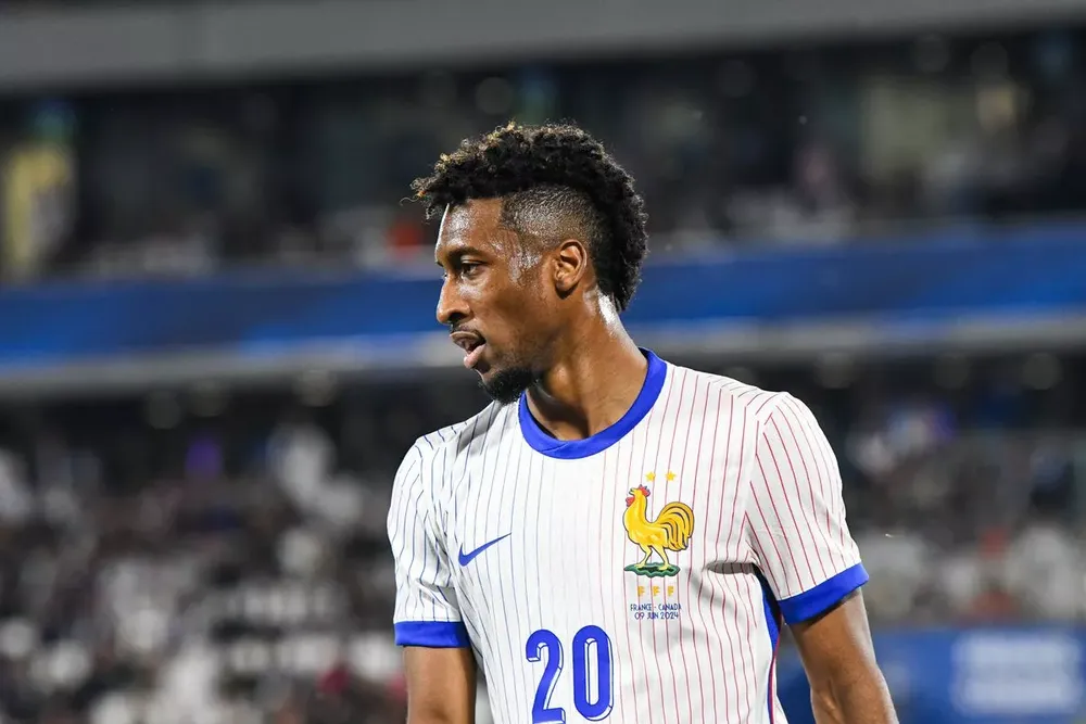 Coman cũng ngồi ngoài vì bị bệnh. ẢNH: GETTY Kingsley-Coman-doi-tuyen-phap.jpg
