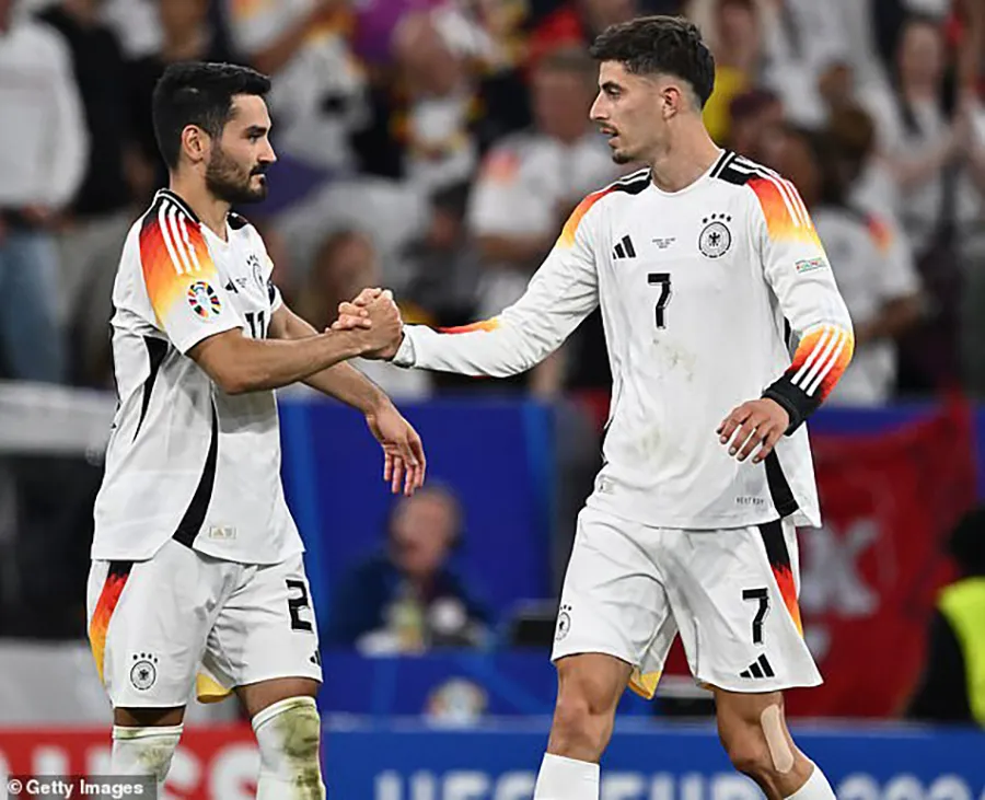 Gundogan và Havertz cùng nhau tạo nên bàn thắng thứ ba cho đội tuyển Đức. ẢNH: GETTY doi-tuyen-duc-euro-2024.jpg
