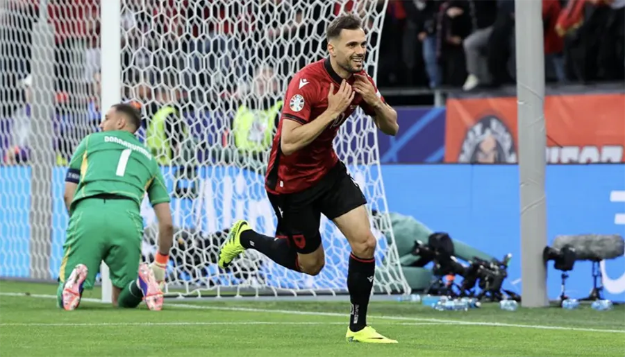 Nedim Bajrami ghi bàn thắng đưa anh vào lịch sử Euro. ẢNH: UEFA. ban-thang-nhanh-nhat-lich-su-euro.png