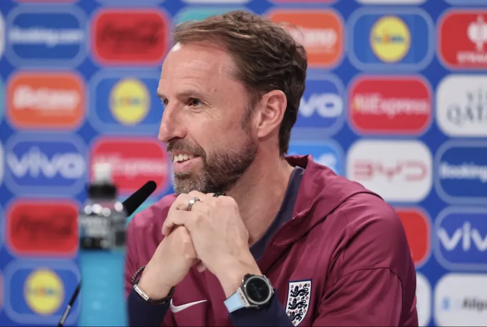 HLV Southgate xác nhận Luke Shaw bị loại khỏi đội tuyển Anh trong trận đấu với Đan Mạch. ẢNH: GETTY southgate-doi-tuyen-anh.png