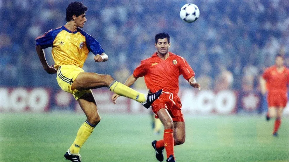 Trận đấu giữa Romania và Bỉ năm 1993. ẢNH: GETTY euro-2024-romania-bi.jpeg