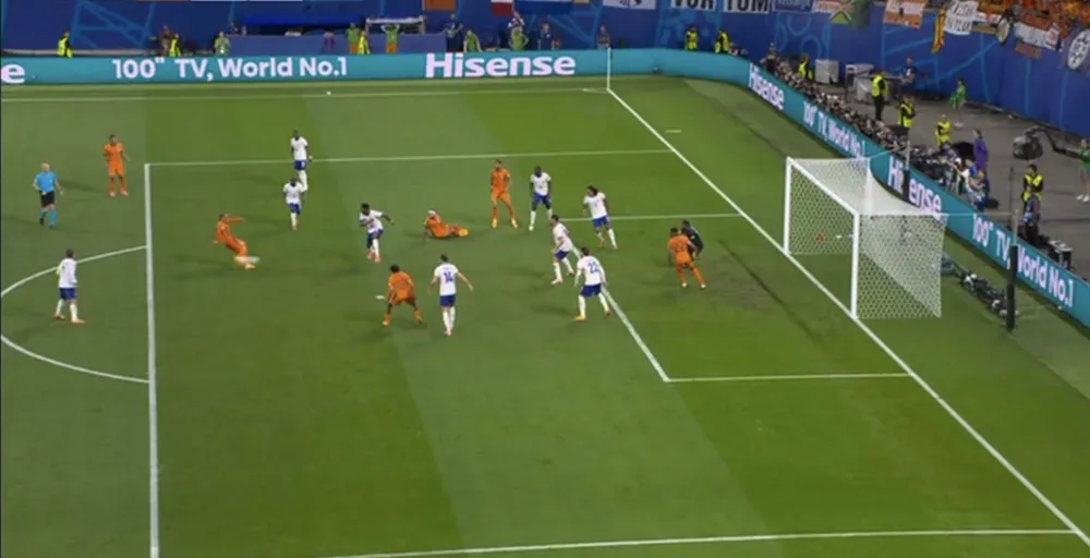Tình huống tuyển Hà Lan không được công nhận bàn thắng. ẢNH: SUN SPORTS euro-2024-xavi-simon.png