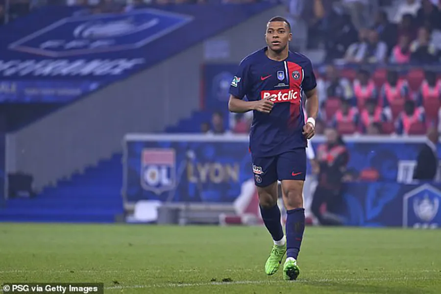 Mbappe lên tiếng đòi nợ PSG khoản tiền 85 triệu bảng Anh. ẢNH: GETTY psg-kylian-mbappe.jpg