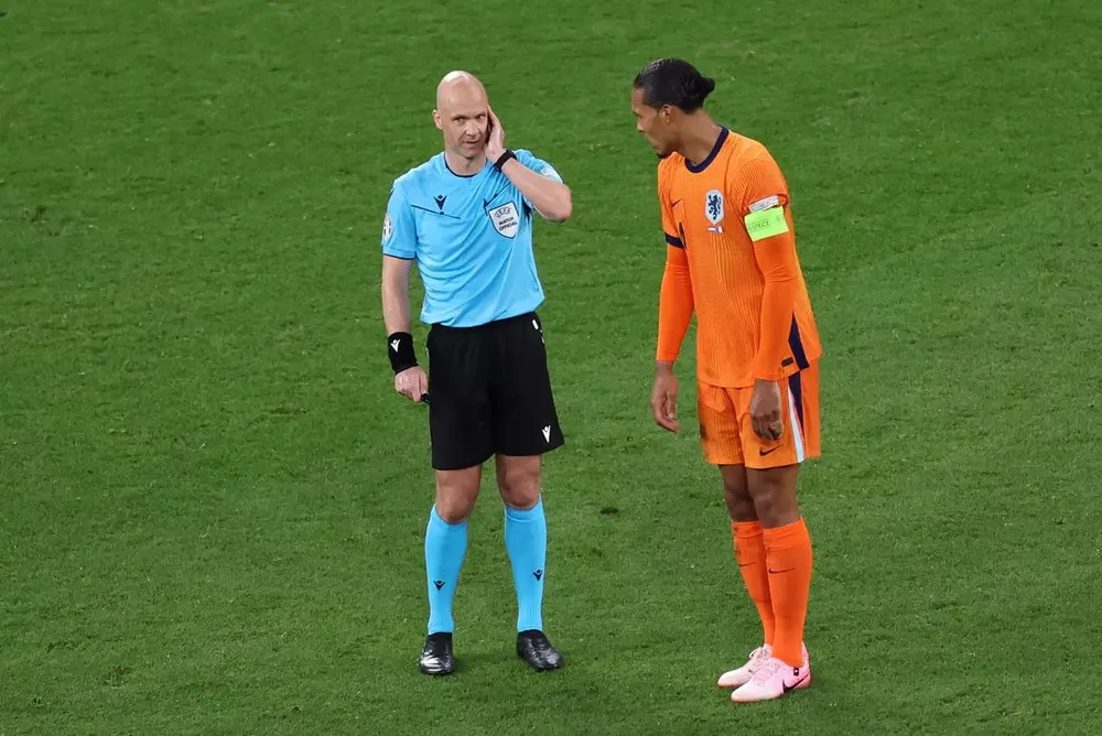Van Dijk tin rằng bàn thắng của tuyển Hà Lan là hợp lệ. ẢNH: GETTY van-dijk-tuyen-ha-lan.jpg