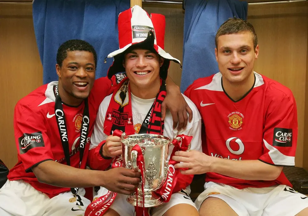 Patrice Evra được coi là huyền thoại của MU với rất nhiều danh hiệu giành được dưới thời HLV Sir Alex Ferguson. ẢNH: GETTY manchester-united-Patrice-Evra.jpg