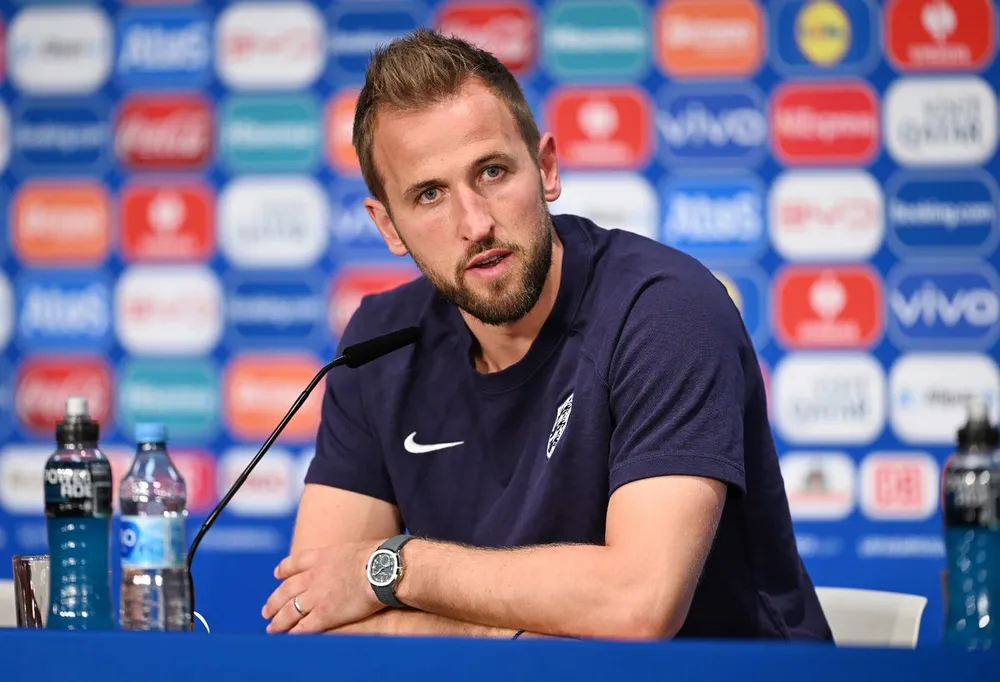 Harry Kane đánh giá rất cao Yamal. ẢNH: GETTY chung-ket-euro-2024-anh-harry-kane.jpeg