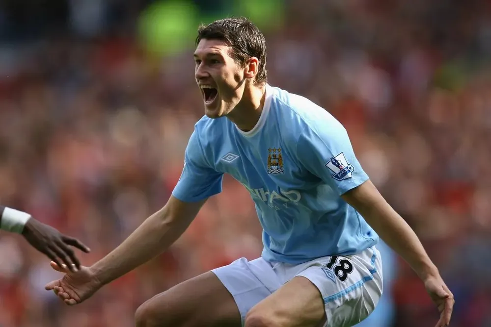 Thời đỉnh cao, Gareth Barry đã phá kỷ lục lịch sử Premier League. ẢNH: GETTY barry,phá kỷ lục lịch sử Premier League