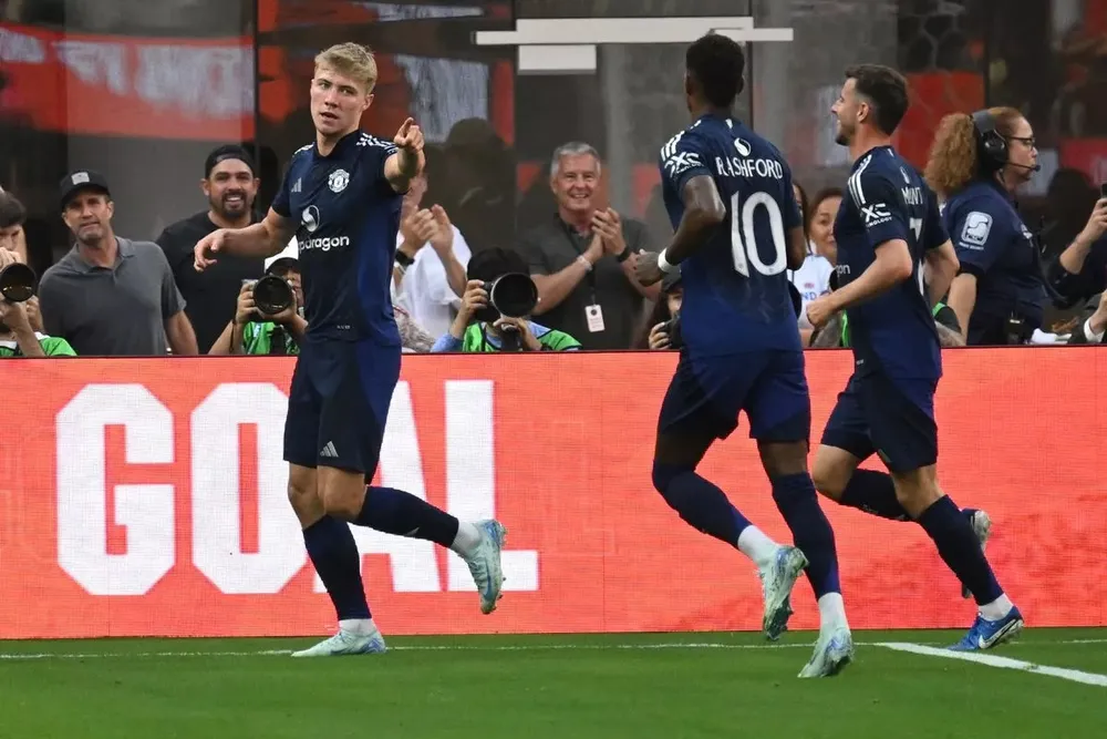 Hojlund sẽ mặc áo số 9 tại MU mùa tới. ẢNH: GETTY hojlund-manchester-united.jpg
