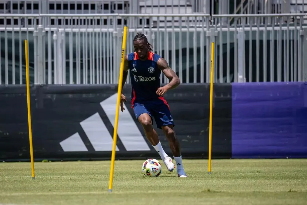 Wan-Bissaka từ chối chia tay MU, hiện anh vẫn nằm trong đội hình "quỷ đỏ" du đấu tại Mỹ. ẢNH: GETTY Wan-Bissaka từ chối chia tay MU,MU
