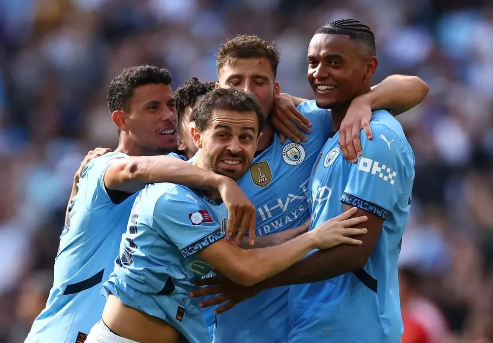 Silva vào sân giúp Man City ngược dòng đánh bại MU để giành Siêu cúp Anh. ẢNH: GETTY man-city-mu-sieu-cup-anh.jpg