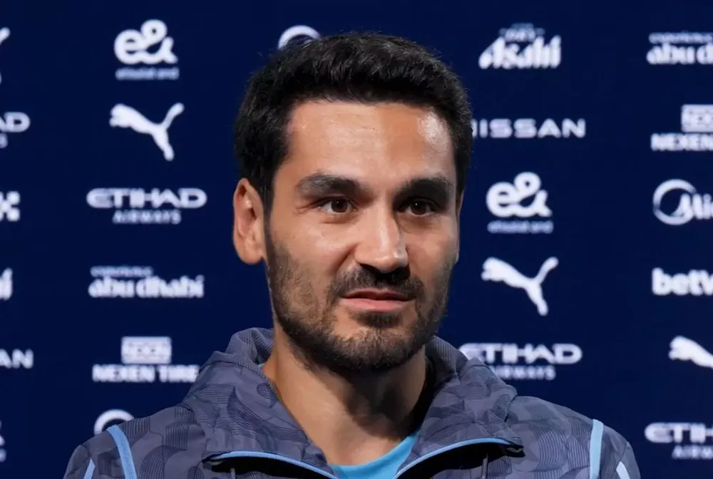 Gundogan rất vui khi được trở lại Man City và hết lời ca ngợi Pep Guardiola, người đã phá vỡ quy tắc chuyển nhượng vì anh. ẢNH: MAN CITY man-city-pep-guardiola.jpg