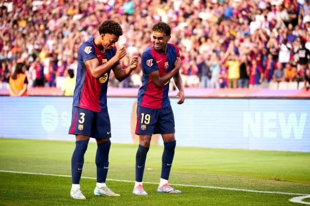Yamal ăn mừng sau khi ghi bàn mở tỉ số, Yamal và Lewandowski tỏa sáng giúp Barca thắng trận. Ảnh: GETTY. Yamal và Lewandowski tỏa sáng
