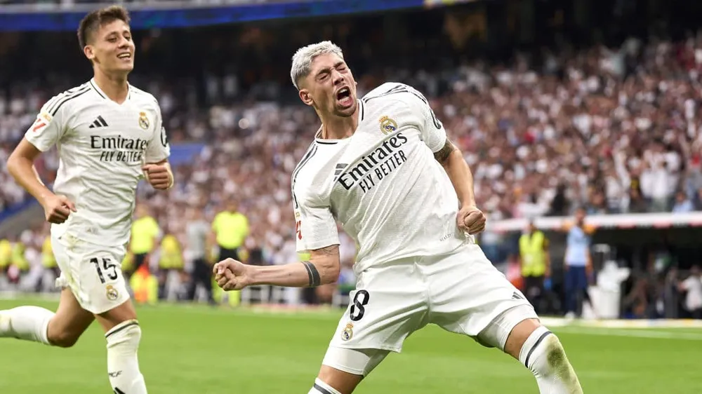 Valverde ăn mừng sau bàn mở tỉ số. Ảnh: Euro Sport. la-liga-real-madrid.jpeg