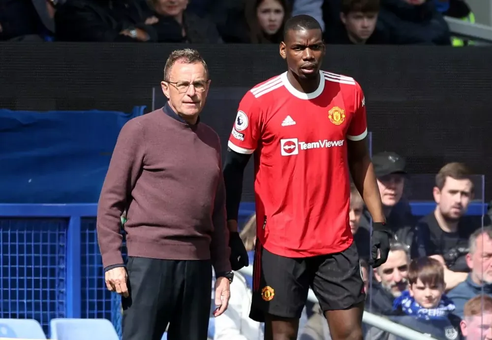 Người hâm mộ MU chưa bao giờ có cảm tình với Pogba. ẢNH: GETTY pogba-manchester-united.jpg