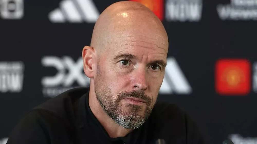 Ten Hag chỉ trích huyền thoại bóng đá Anh Alan Shearer. ẢNH: GETTY Ten Hag chỉ trích huyền thoại bóng đá Anh,MU